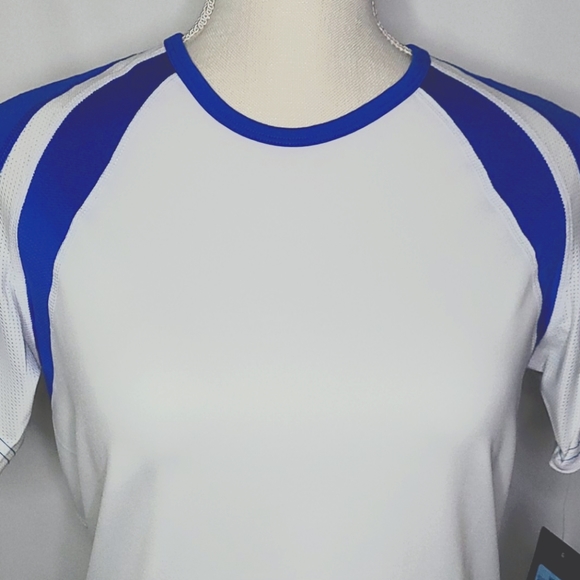 💰NWT! NIKE ▪︎ WOMEN'S DRI-FIT T-SHIRT ▪︎ SIZE M - Picture 2 of 9